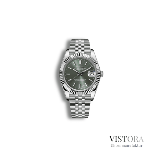 Seiko Mod Datejust in Olivgrün in der Frontalansicht.