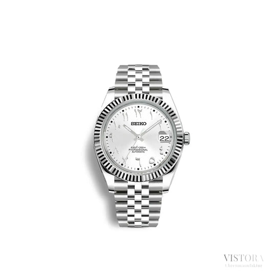 Seiko Datejust Mod – luxuriöse Automatikuhr inspiriert von ikonischem Design. Hochwertige Seiko-Mods mit Edelstahlgehäuse, Saphirglas und zuverlässigem Automatikwerk. Perfekt für Uhrenliebhaber, die Eleganz und Präzision schätzen. Handgefertigte Seiko Mods mit individuellem Zifferblatt und Jubilee-Armband – exklusiv bei Vistora.