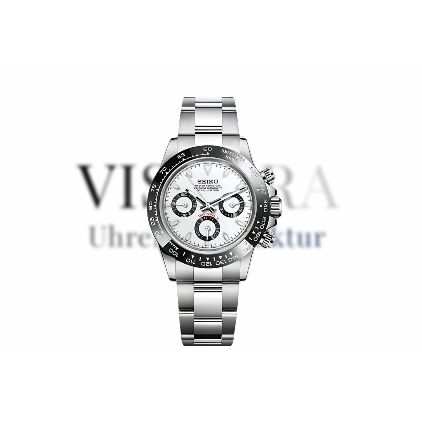 Hochwertige Seiko Mod im Daytona-Design aus Edelstahl mit weißem Zifferblatt, schwarzen Totalisatoren und massivem Stahlarmband, frontal freigestellt auf hellem Hintergrund